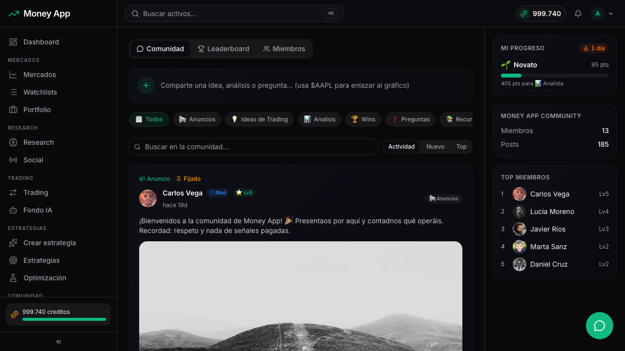 Feed de la comunidad de Money App estilo Skool con posts, categorías y leaderboard
